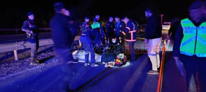 Bariyerlere çarpan motosikletli hayatını kaybetti