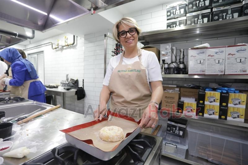 Protokol mutfağa geçti yemek yaptı