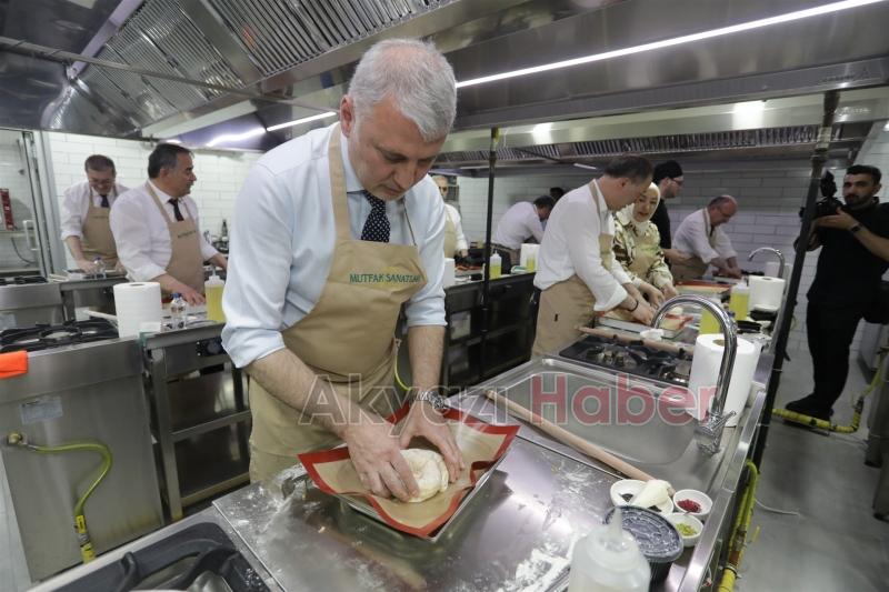 Protokol mutfağa geçti yemek yaptı