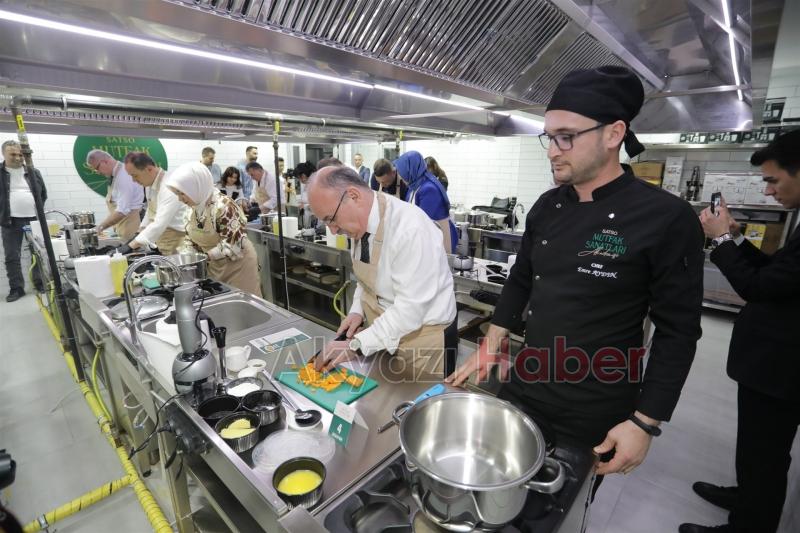 Protokol mutfağa geçti yemek yaptı