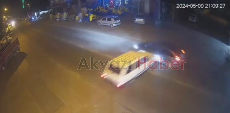 Akyazı'da 1 kişinin yaralandığı kaza kamerada