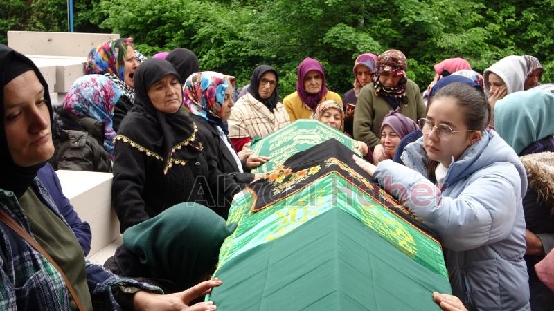 Kaza kurbanı Özdemir çifti toprağa verildi