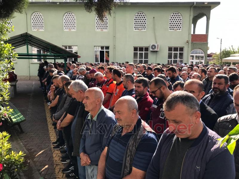 Patlamada hayatını kaybeden ormancı toprağa verildi