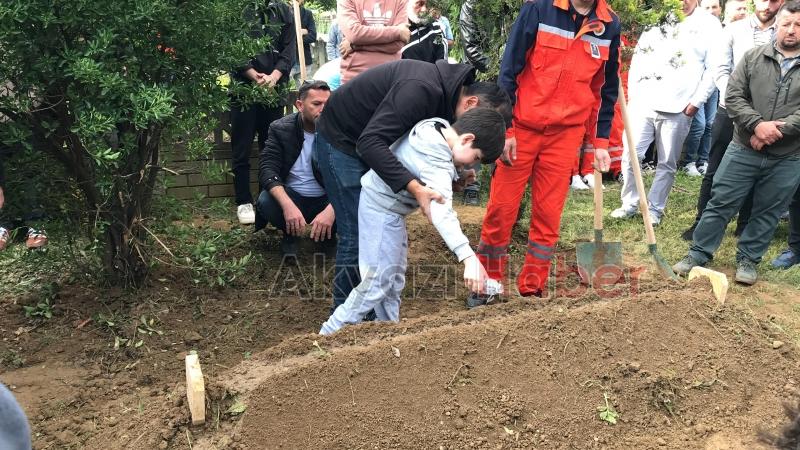 Patlamada hayatını kaybeden ormancı toprağa verildi