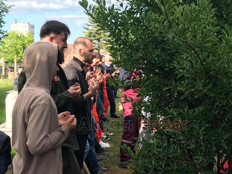 Patlamada hayatını kaybeden ormancı toprağa verildi