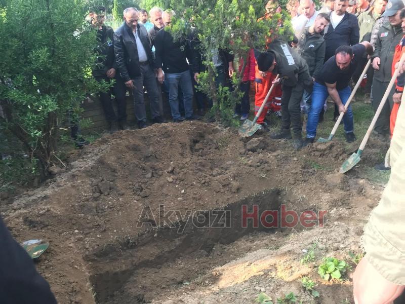 Patlamada hayatını kaybeden ormancı toprağa verildi