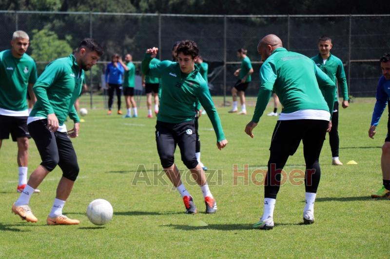Yeşil siyahlılar final hazırlıklarına devam ediyor