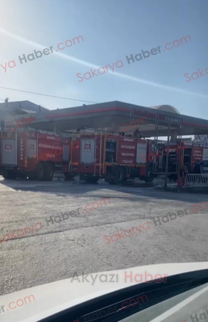 Akaryakıt istasyonunda dolum sırasında yangın 1'i ağır 2 yaralı