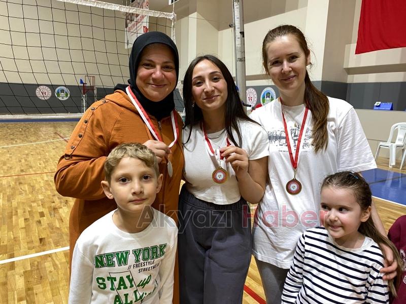 İnönü Anaokulu’nda geleneksel futbol ve voleybol müsabakaları yapıldı