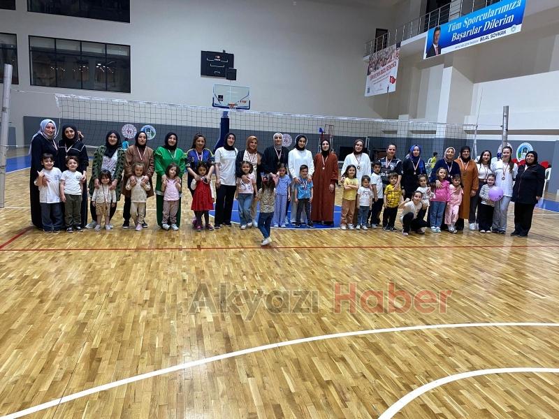 İnönü Anaokulu’nda geleneksel futbol ve voleybol müsabakaları yapıldı