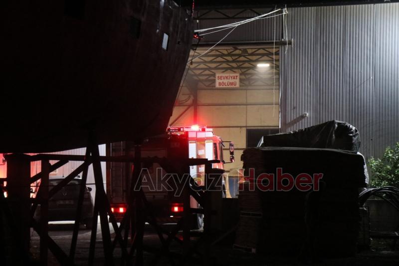 Fabrikada ağaç tozu silosu yandı
