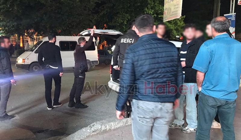 Gençlerin kavgasını büyümeden polis önledi