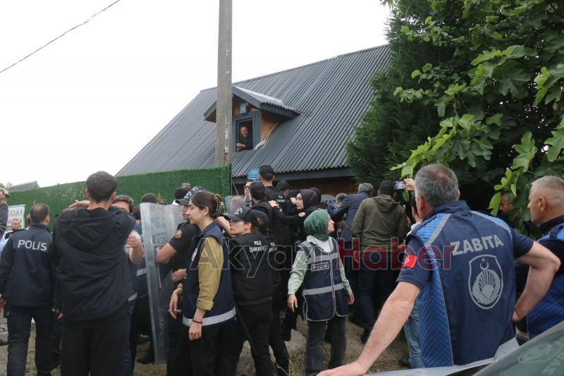 Bungalovun suyunun kesilmesinde gergin anlar yaşandı