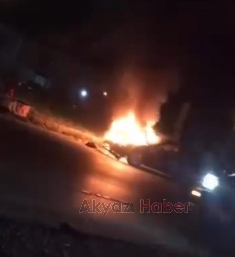 D 100 de kaza  Araç alev topuna döndü