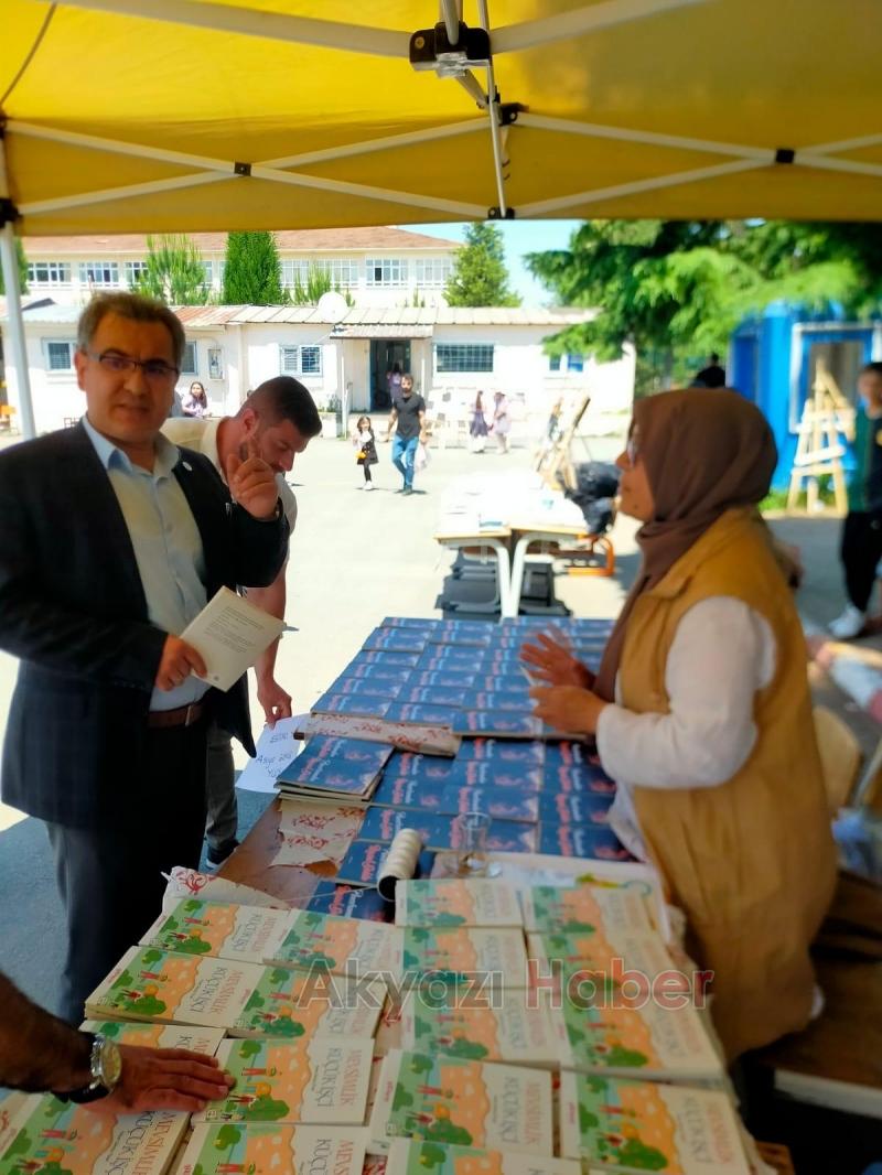 Akyazı'da Kitap Fuarına Büyük İlgi