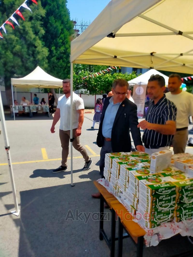 Akyazı'da Kitap Fuarına Büyük İlgi