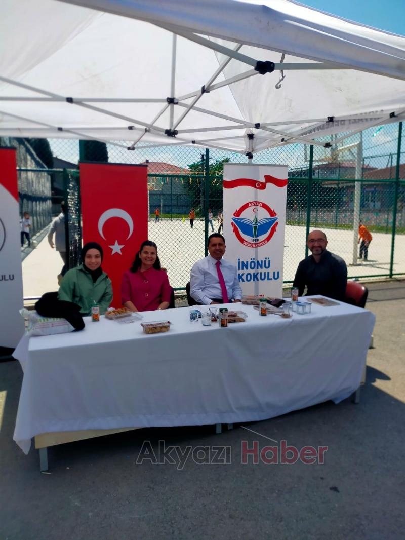 Akyazı'da Kitap Fuarına Büyük İlgi