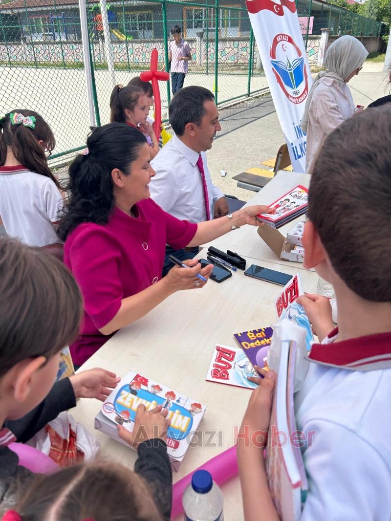 Akyazı'da Kitap Fuarına Büyük İlgi