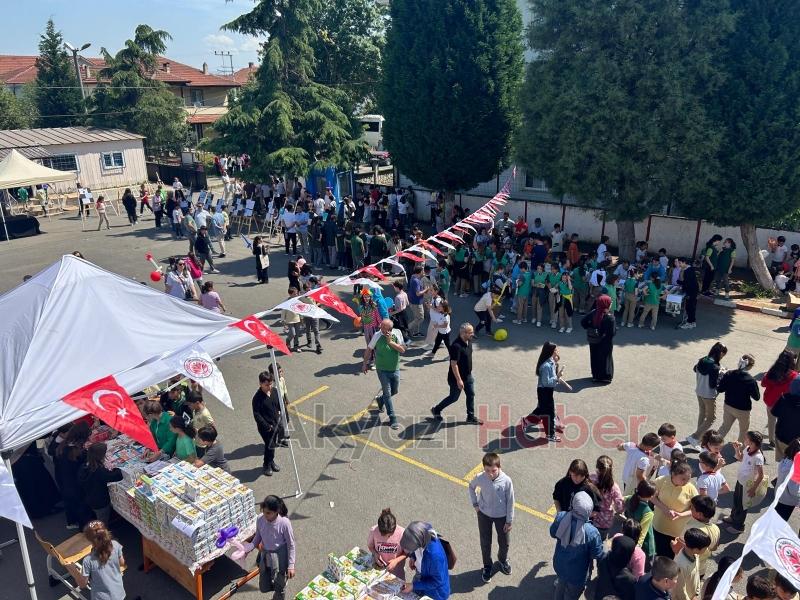 Akyazı'da Kitap Fuarına Büyük İlgi