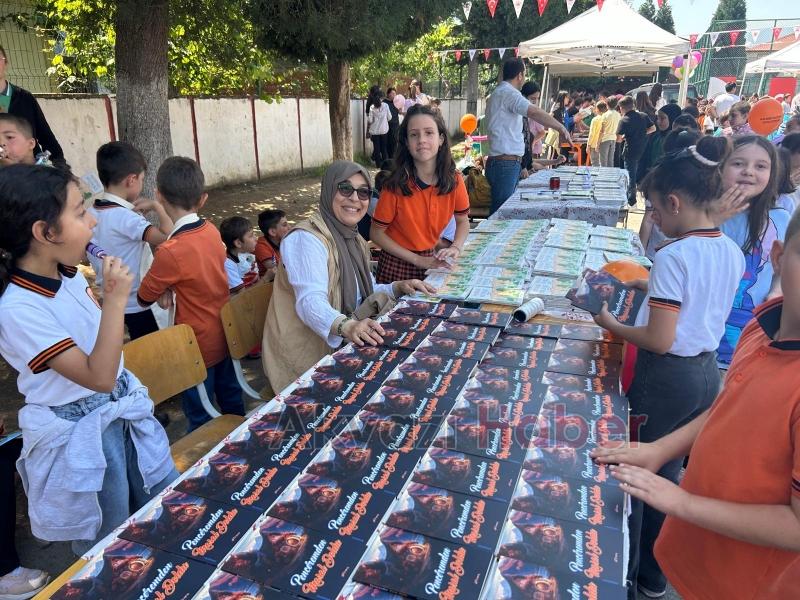 Akyazı'da Kitap Fuarına Büyük İlgi
