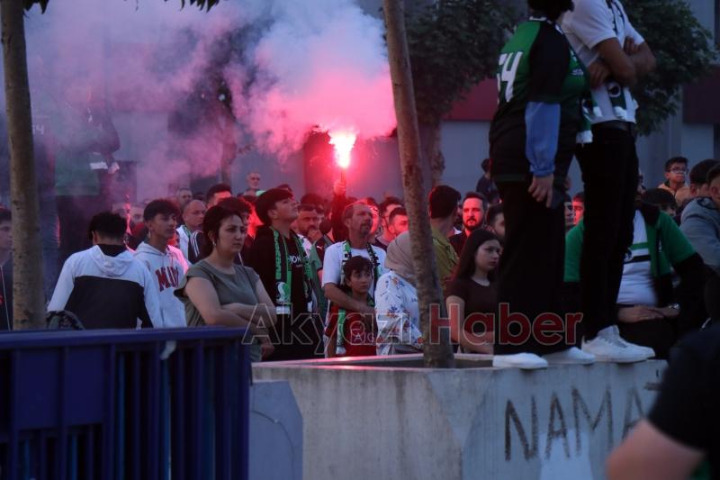 Final Maçını Dev Ekrandan Takip Ettiler