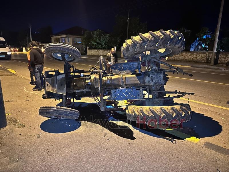 ASKF Başkanı nın Kullandığı Otomobil Traktörle Çarpıştı 1 Yaralı