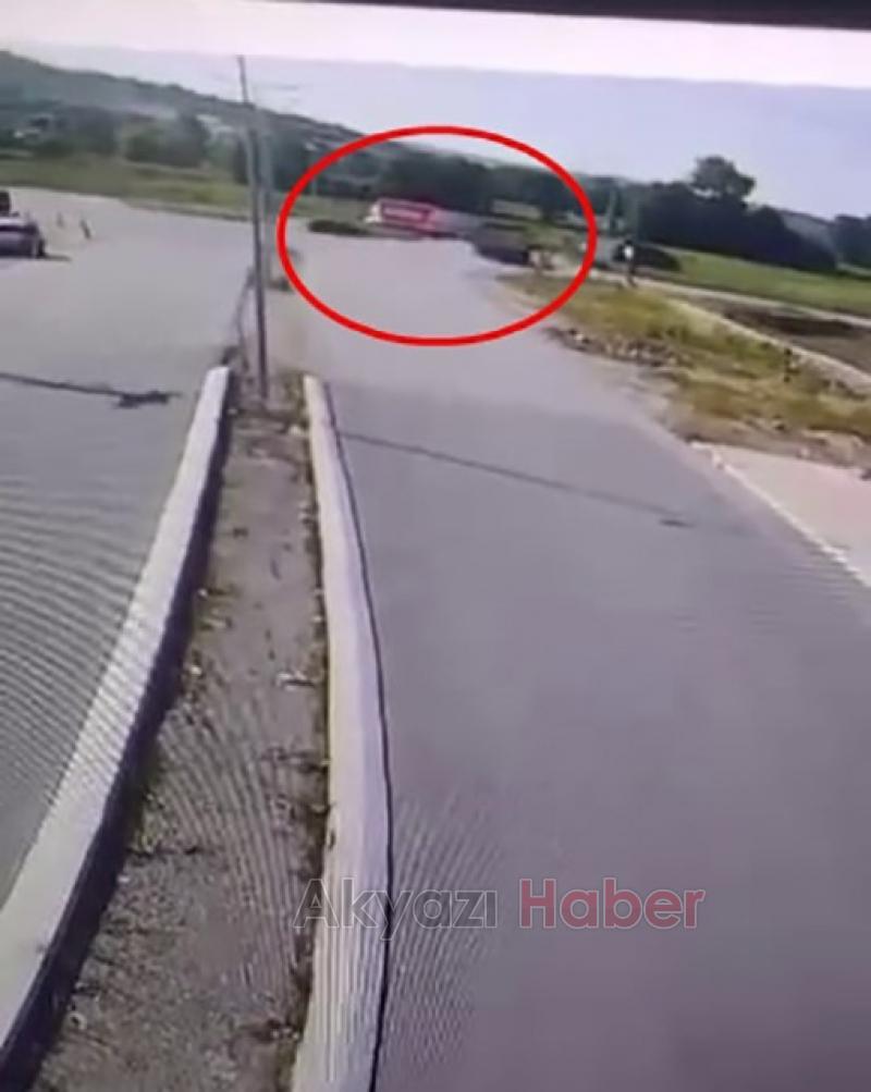 İki kadını hayattan koparan feci kaza kamerada