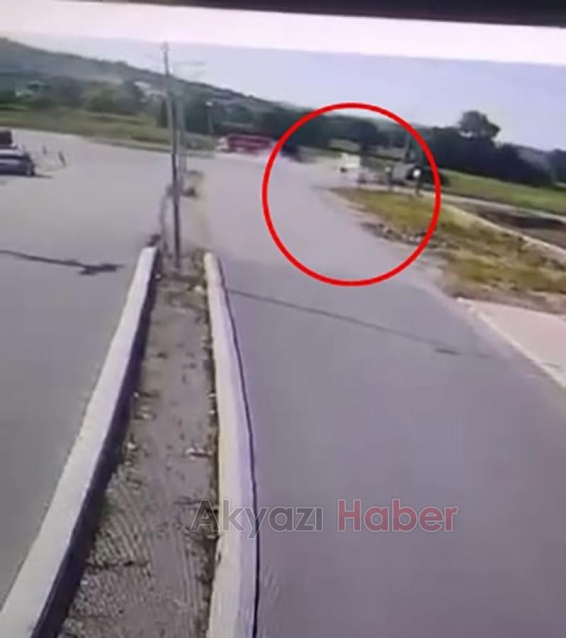 İki kadını hayattan koparan feci kaza kamerada