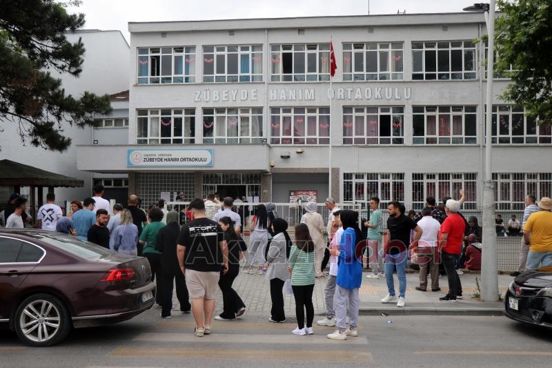 YKS'nin ilk oturumu yapıldı