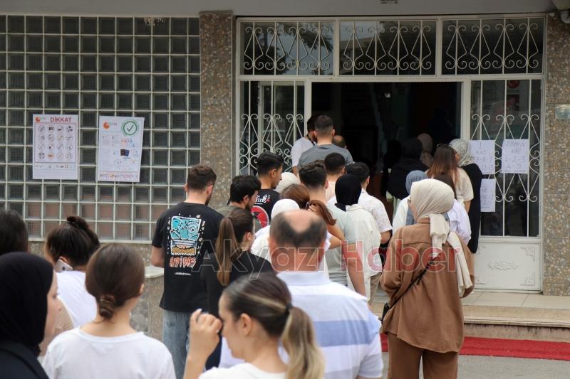 YKS'nin ilk oturumu yapıldı