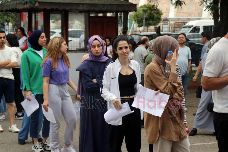 YKS'nin ilk oturumu yapıldı