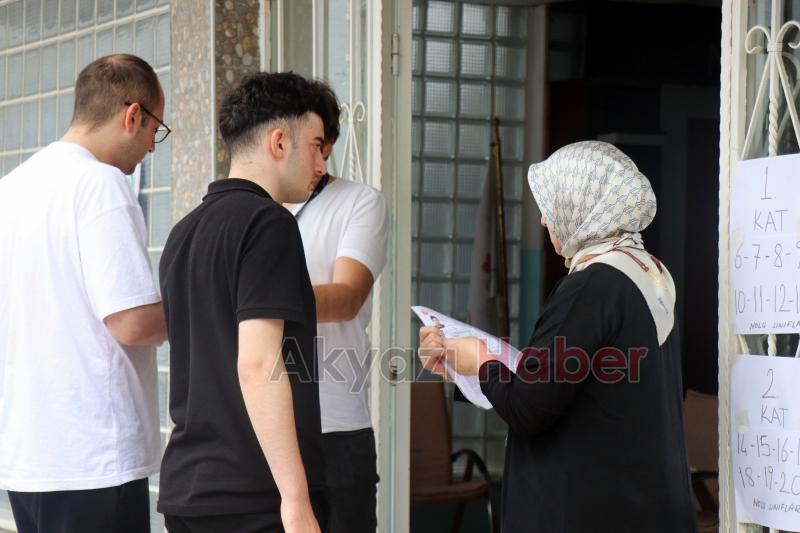 YKS'nin ilk oturumu yapıldı