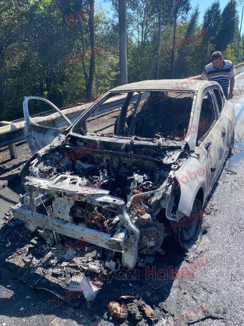 Otomobil alev topuna döndü