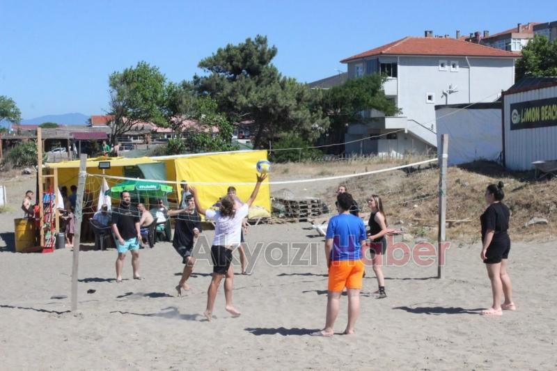 Karasu'ta tatilci akını