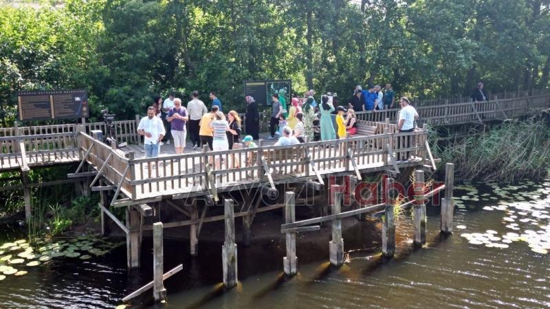 Acarlar Longozuna ziyaretçi akını