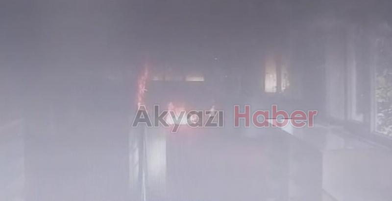 Akyazı'da Şok Olay Camii'nin halılarını ateşe verip kaçtı