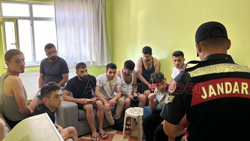 Yabancı uyrukluları kaçak getirip çalıştıran şebeke çökertildi