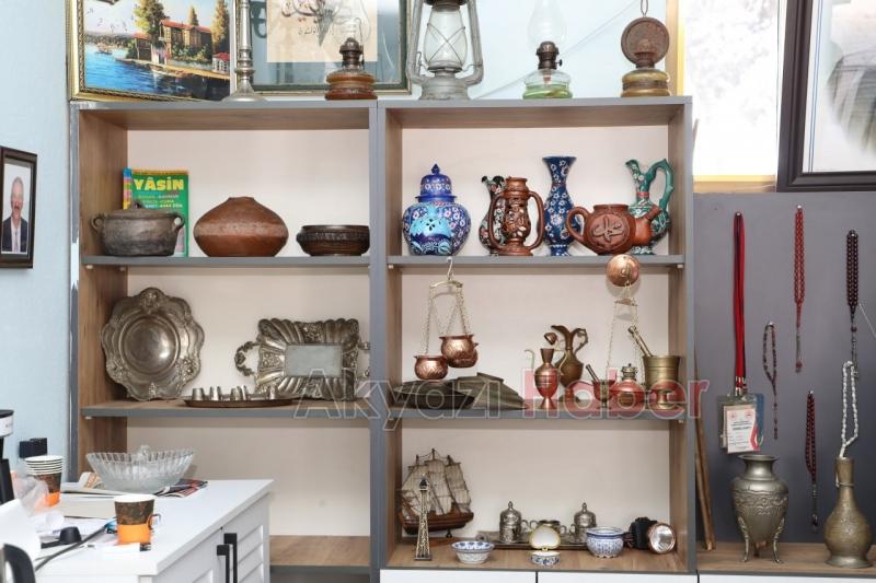 Bu muhtarlığa gelenler geçmişlerine yolculuğa çıkıyor