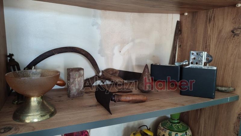 Bu muhtarlığa gelenler geçmişlerine yolculuğa çıkıyor