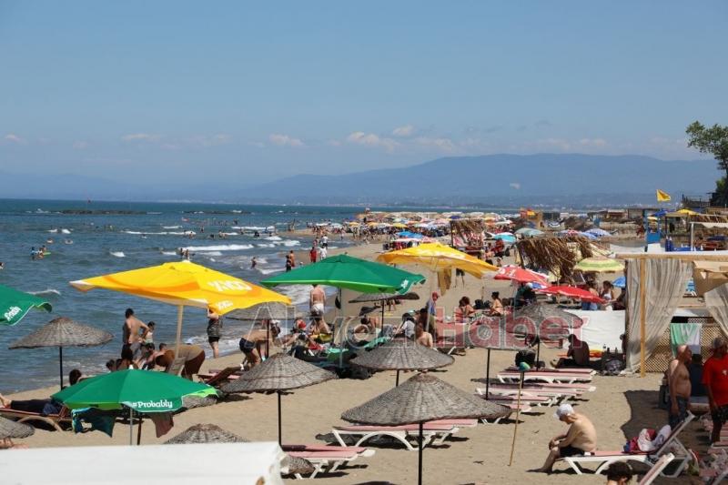 Yasak kalktı sahile akın ettiler