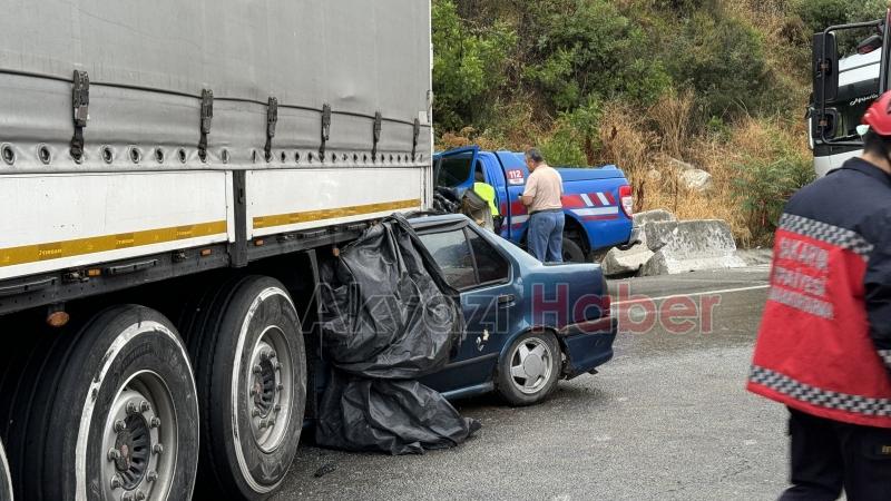 D-650'de feci kaza: 1 ölü, 6 yaralı