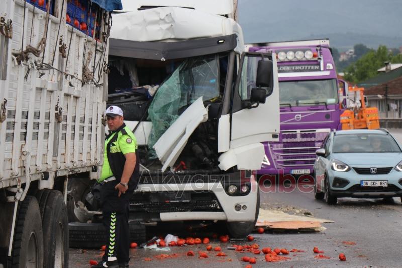 Tır içerisinde sıkışan anne ile çocuğunu itfaiye kurtardı
