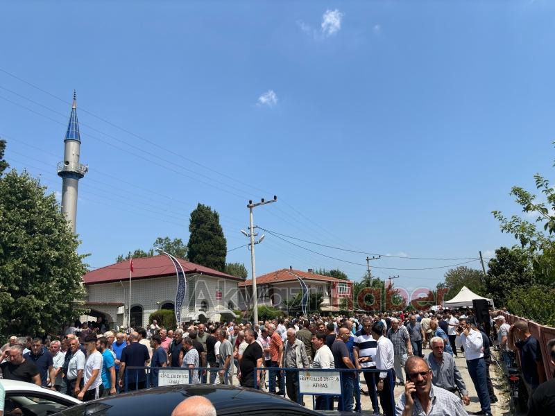 Karadenizde boğulmuşlarda iki arkadaş toprağa verildi