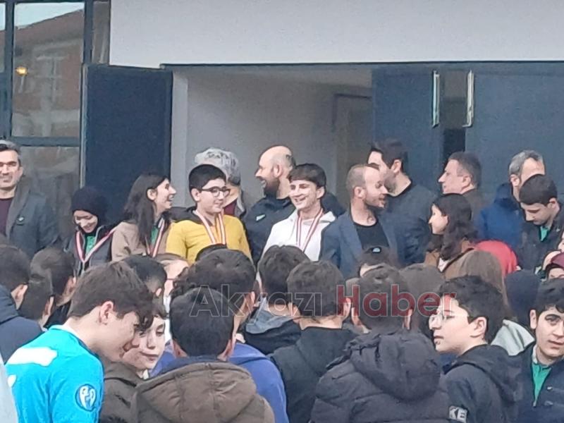 Akyazılı iki öğrenci TÜBİTAK Fen Lisesi'nde