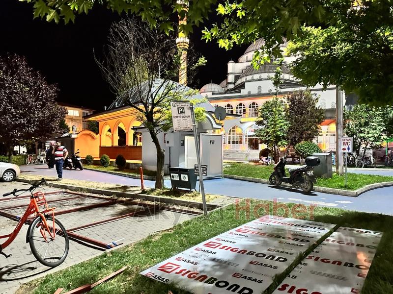 Akyazı Gazi Süleyman Paşa Camii önüne banka ATMsi