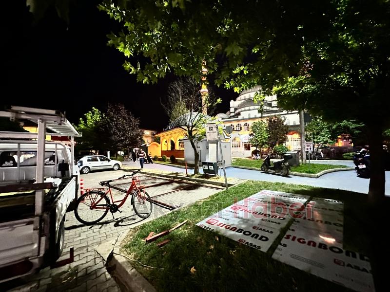 Akyazı Gazi Süleyman Paşa Camii önüne banka ATMsi