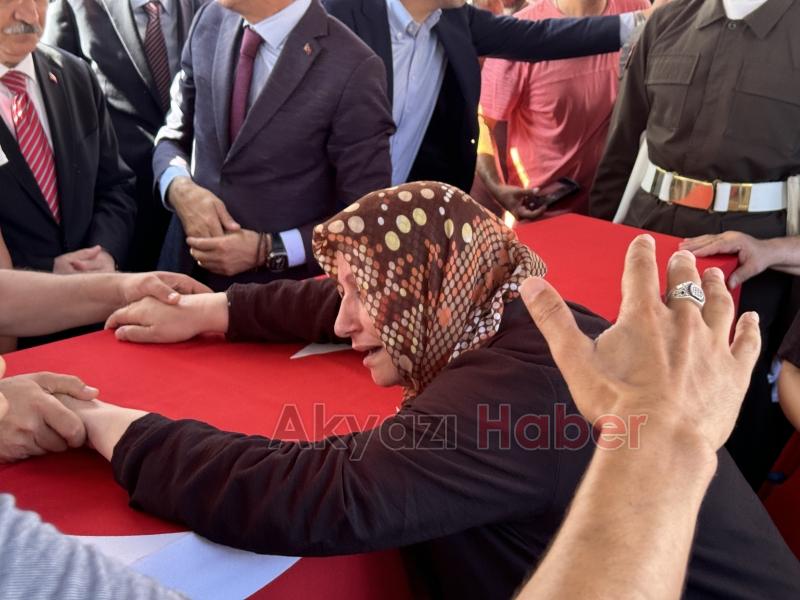 Şehit Annesinden Yürek Dağlayan Veda