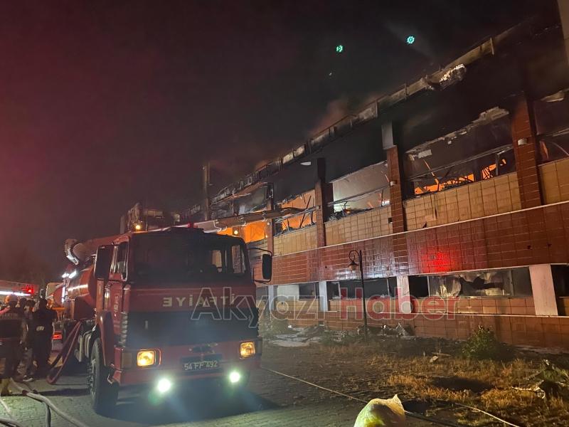 Kozmetik fabrikası yangında kül oldu