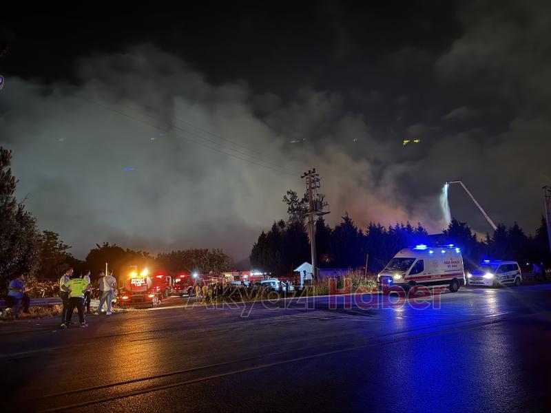 Kozmetik fabrikası yangınından fotoğraflar