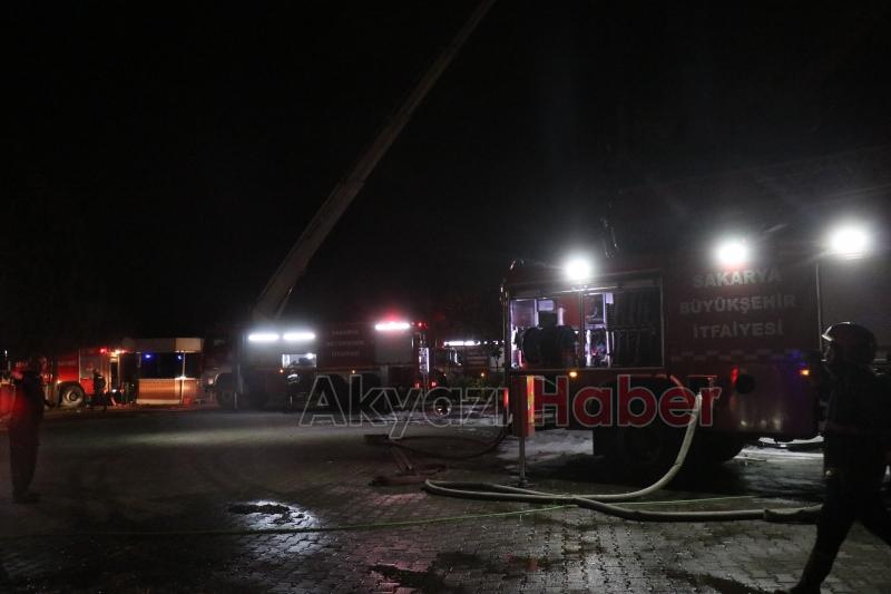 Kozmetik fabrikası yangınından fotoğraflar